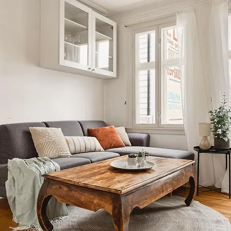 Spacious! 2024 Renovated! 4 Bedrooms! アパート ベルゲン