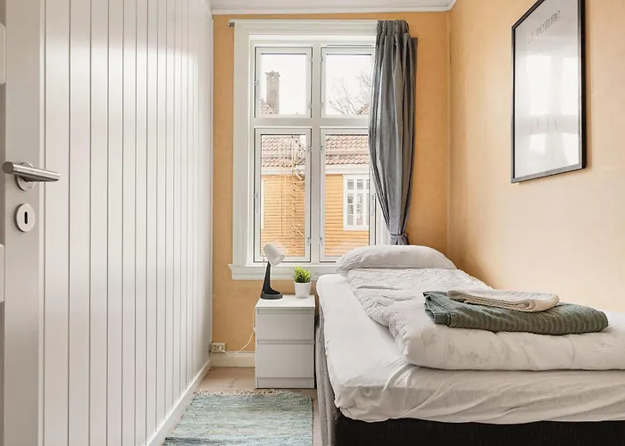 Spacious! 2024 Renovated! 4 Bedrooms! Μπέργκεν