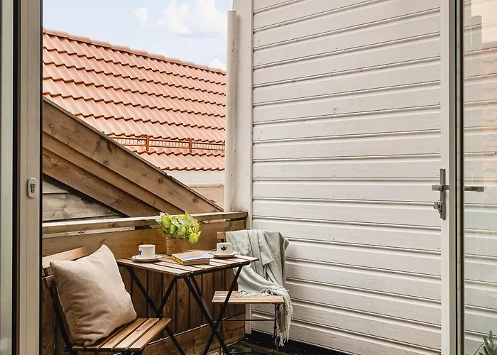 Spacious! 2024 Renovated! 4 Bedrooms! Appartement *